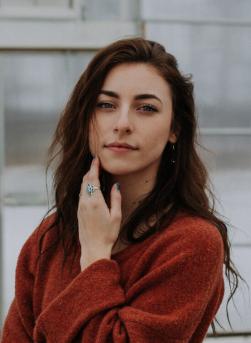 Elif T.